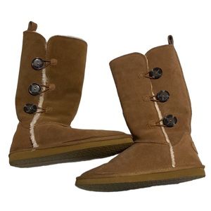 American Eagle tall winter boots - brown with buttons